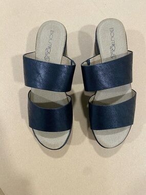 Boutique By Corkys Women's Shamrock Platform Sandals Size 11 Black Heels